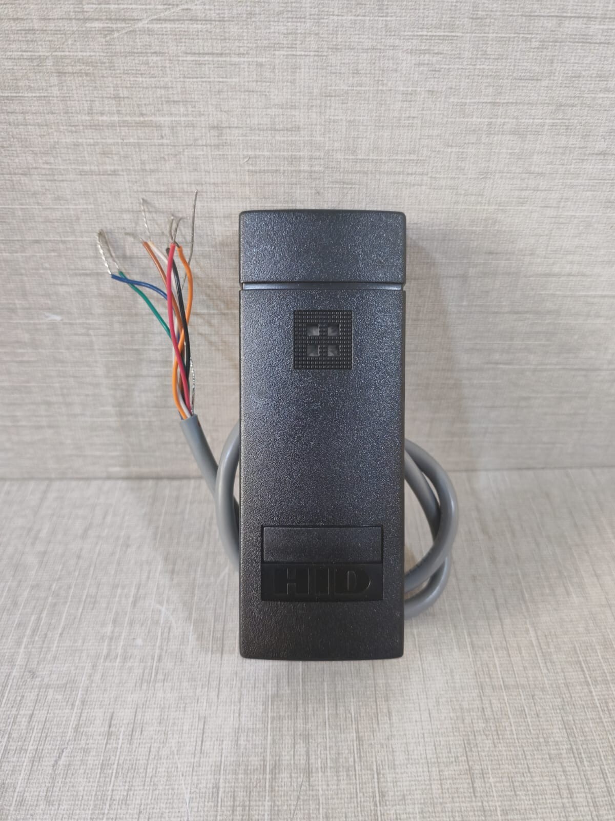 HID 6075BKN00000 HID MIFARE DESFIRE READER 6075BKN00000 3