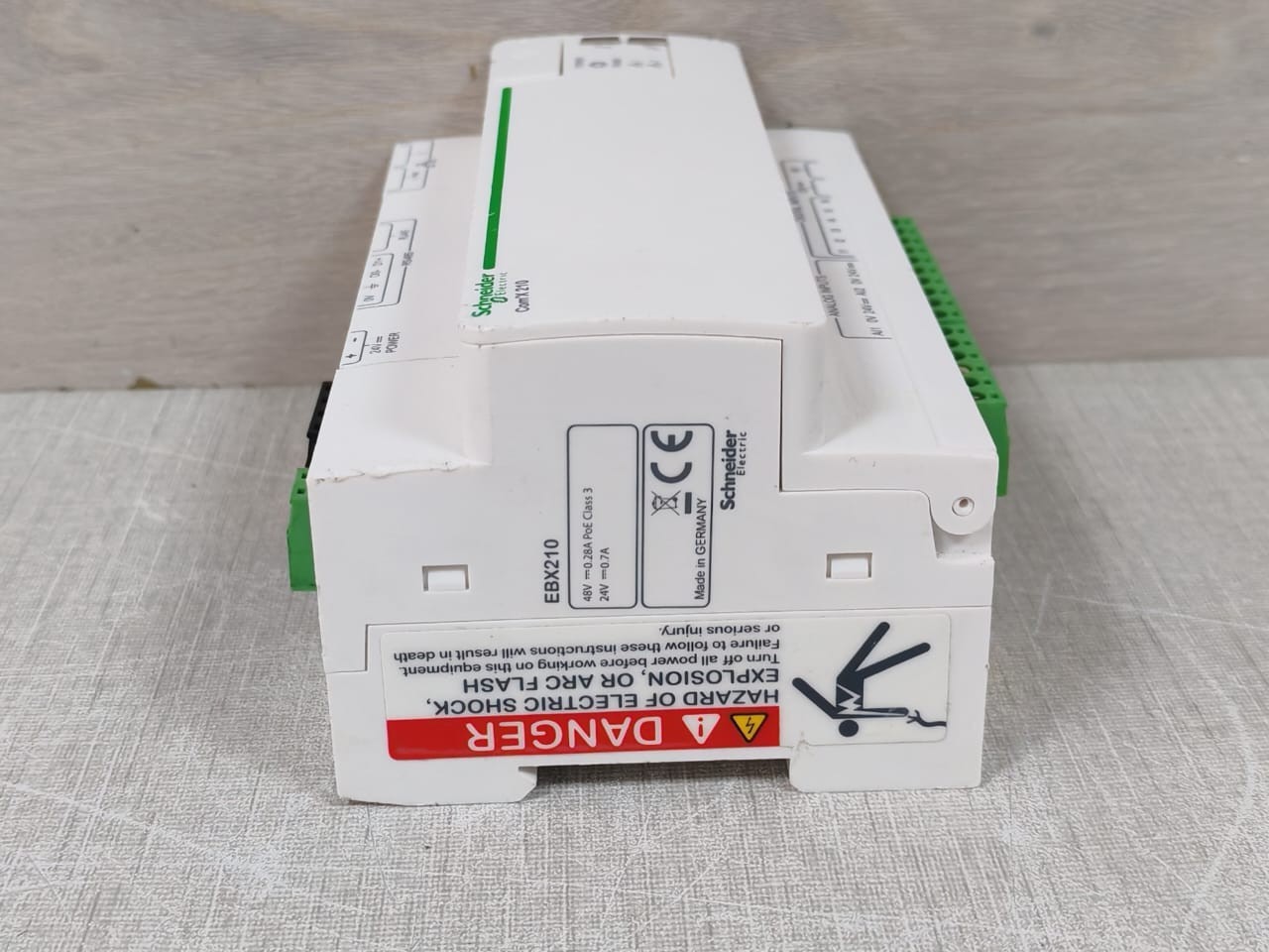 Schneider Electric EBX210 Schneider Electric Com'X 210 Ethernet Data Logger EBX210 6