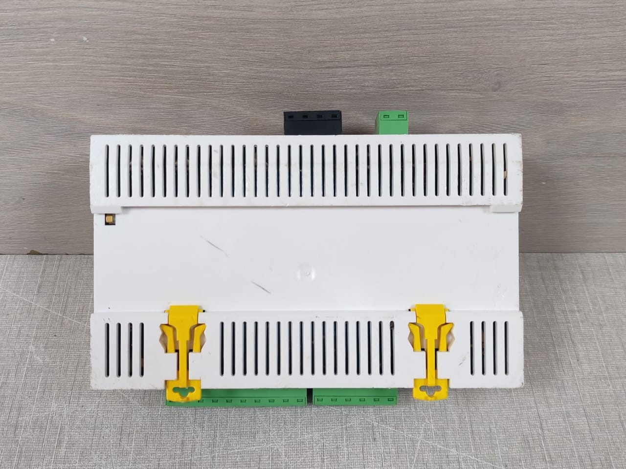 Schneider Electric EBX210 Schneider Electric Com'X 210 Ethernet Data Logger EBX210 8