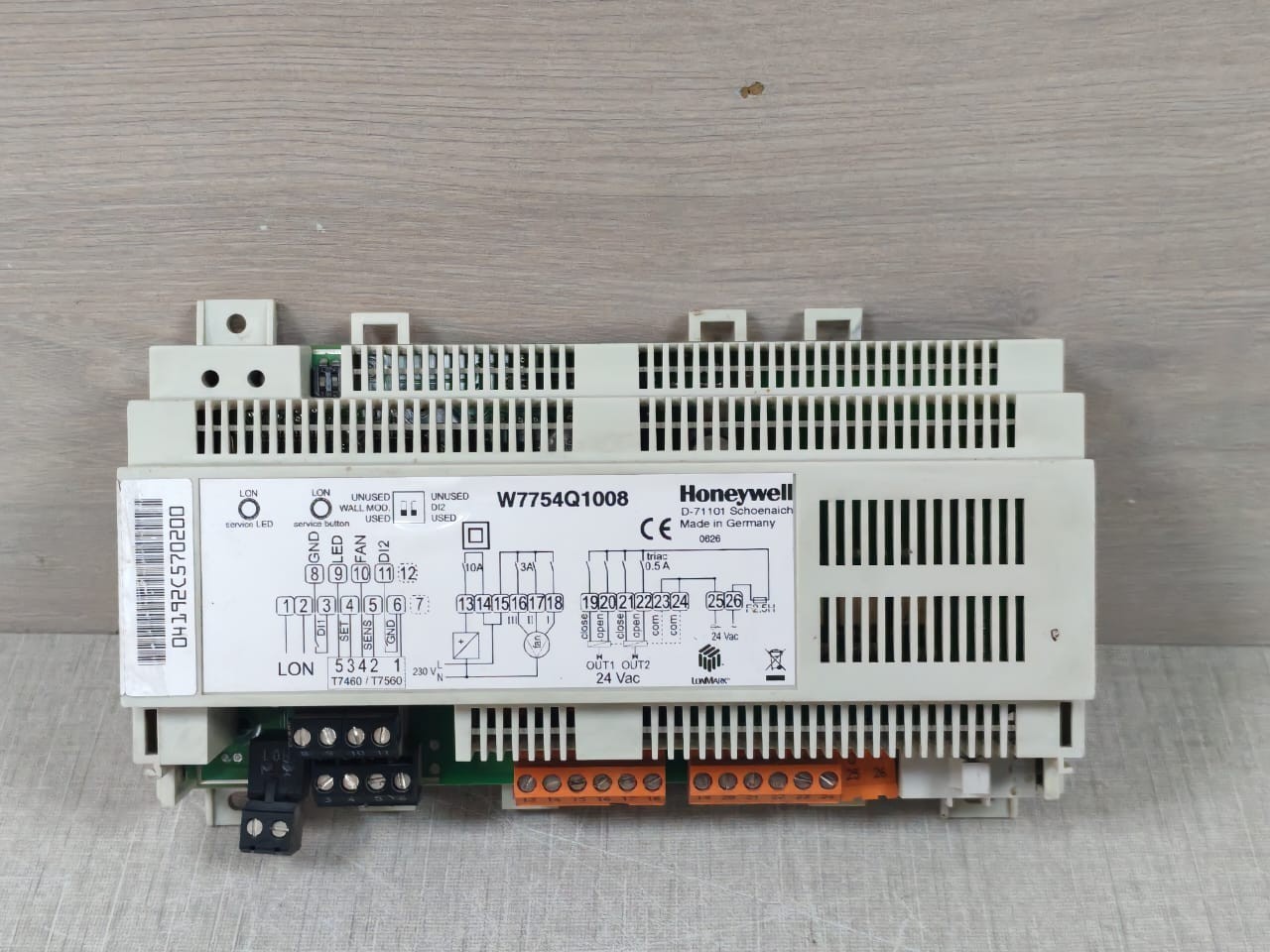 Honeywell W7754Q1008 Honeywell W7754Q1008 Fan Coil Controller 10