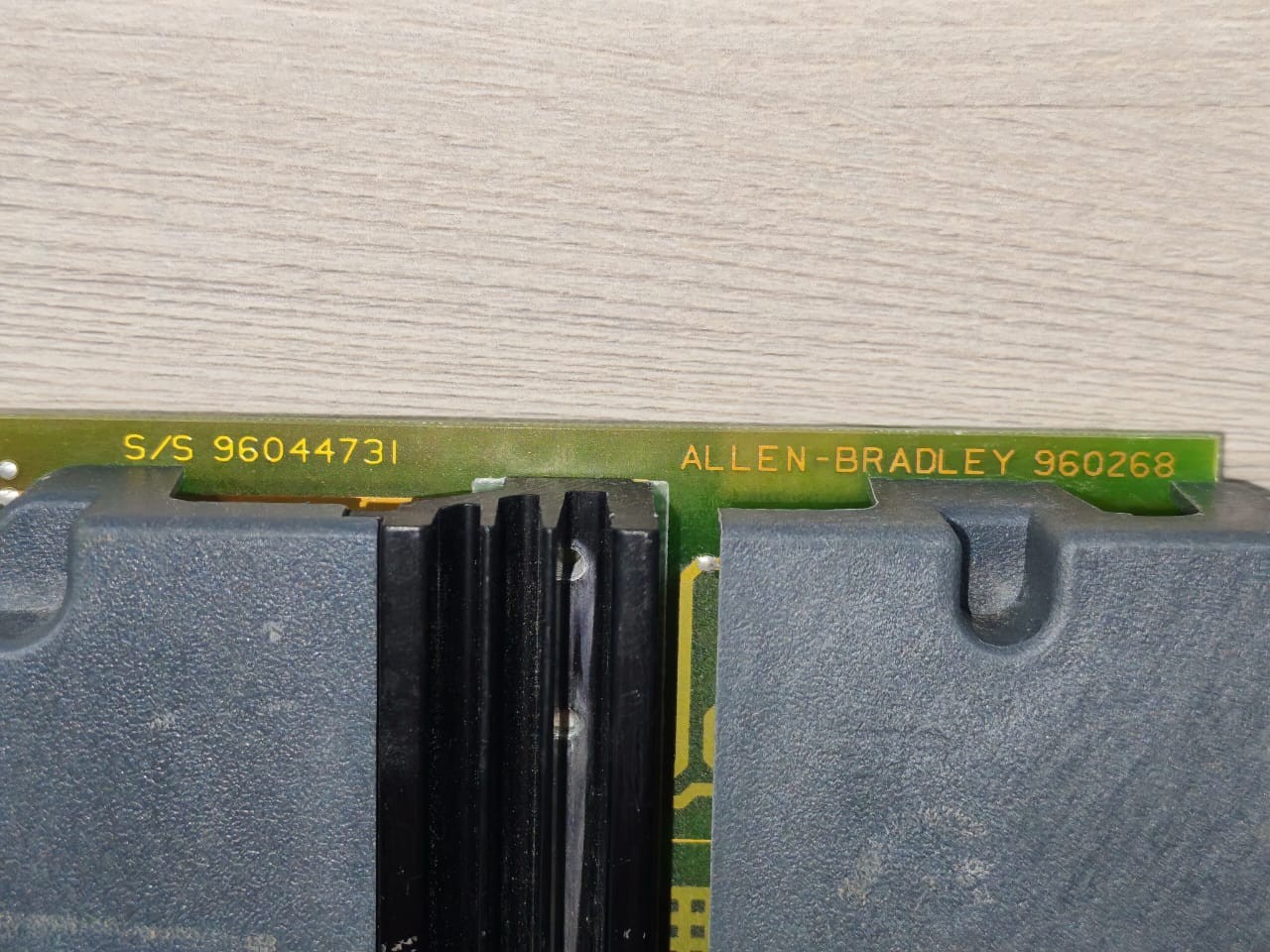Rockwell Automation 1771-OA ALLEN BRADLEY 1771-OA AC OUTPUT MODULE 120V SERIES B 960268 2