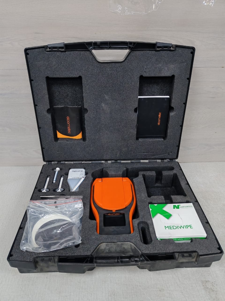 Elcometer 130S Elcometer 130S Salt Contamination Meter V.1.07 2