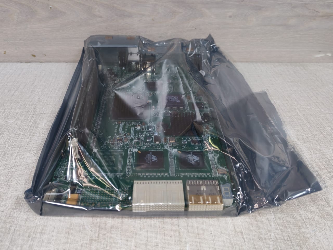 Bosch SCIK-12A Bosch DVA-SCIK-12A DiskArray Controller F.01U.025.263 - with Old Stock Ka 9