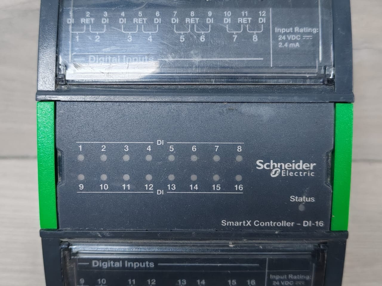 Schneider Electric DI-16 Schneider Electric DI-16 SmartX Controller SXWDI16XX10001 with TB-I/O-W1 Base 2