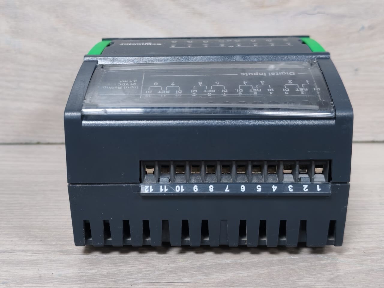 Schneider Electric DI-16 Schneider Electric DI-16 SmartX Controller SXWDI16XX10001 with TB-I/O-W1 Base 9