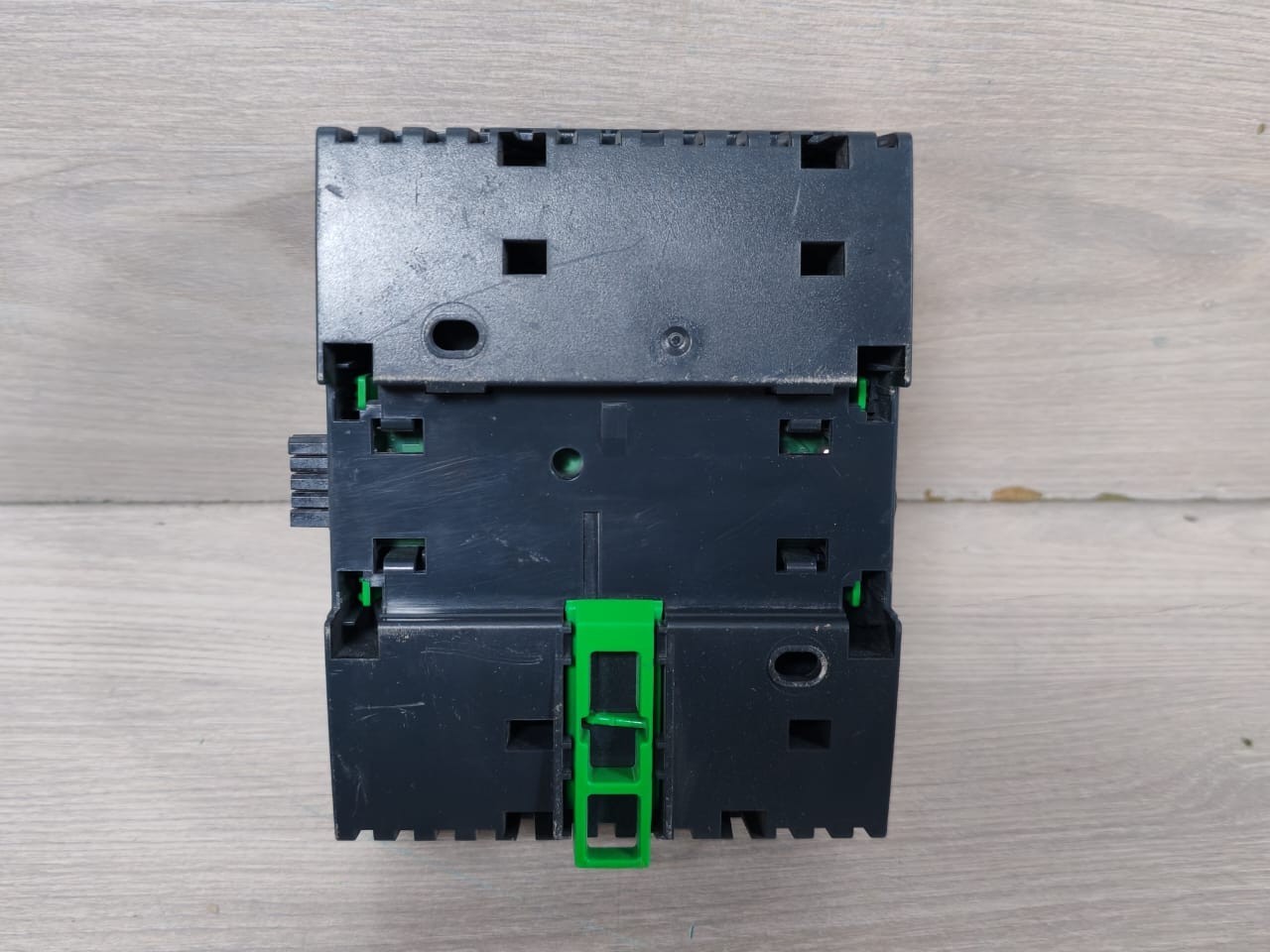 Schneider Electric DI-16 Schneider Electric DI-16 SmartX Controller SXWDI16XX10001 with TB-I/O-W1 Base 10