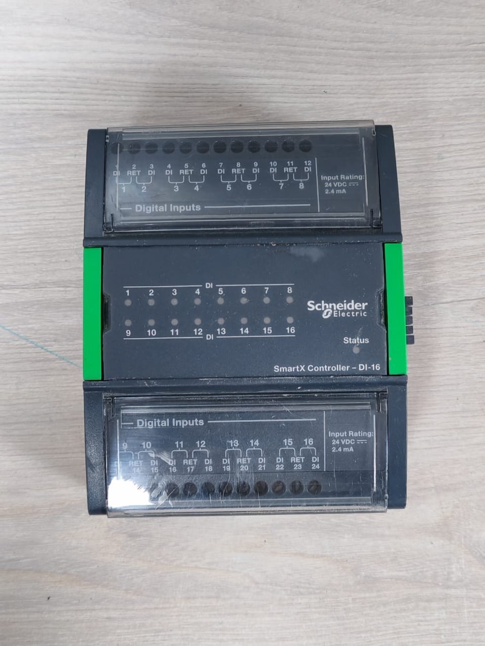 Schneider Electric DI-16 SmartX Controller SXWDI16XX10001 with TB-I/O-W1 Base