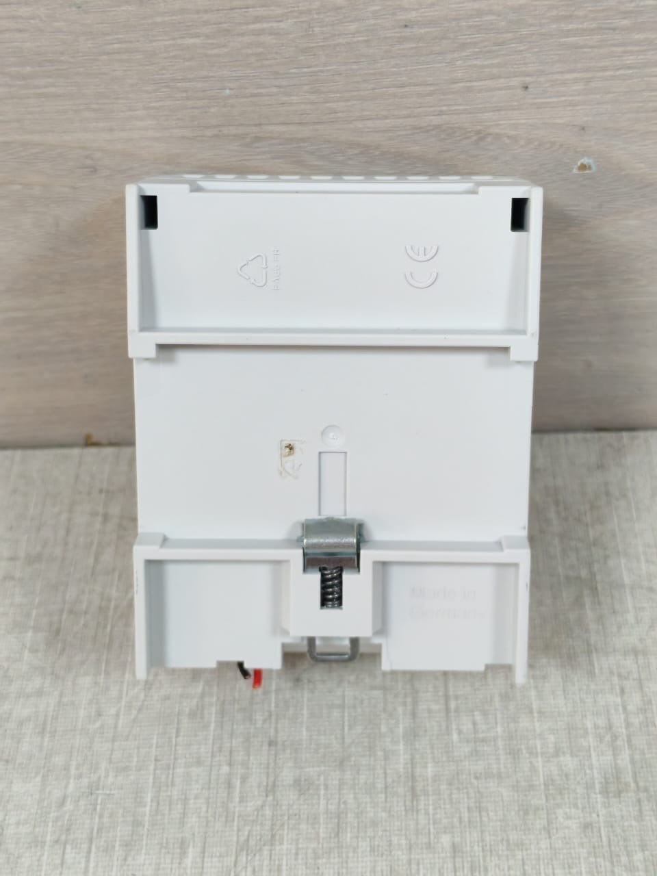 ABB 2CDG110128R0011 ABB JRA/S4.24.5.1 2CDG110128R0011 ROLLER SHUTTER DRIVE 4 SPEED 24V 9