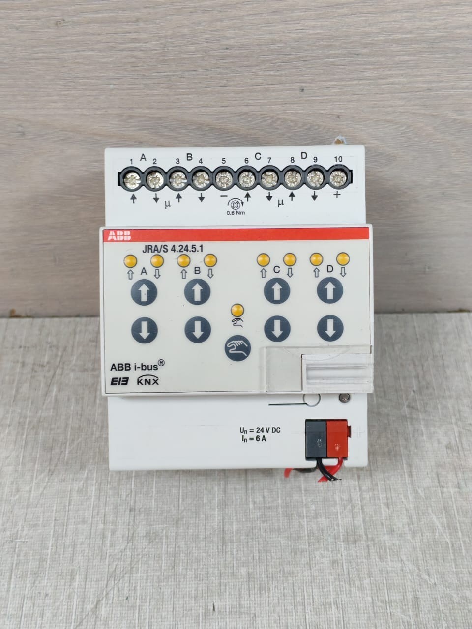 ABB 2CDG110128R0011 ABB JRA/S4.24.5.1 2CDG110128R0011 ROLLER SHUTTER DRIVE 4 SPEED 24V 10