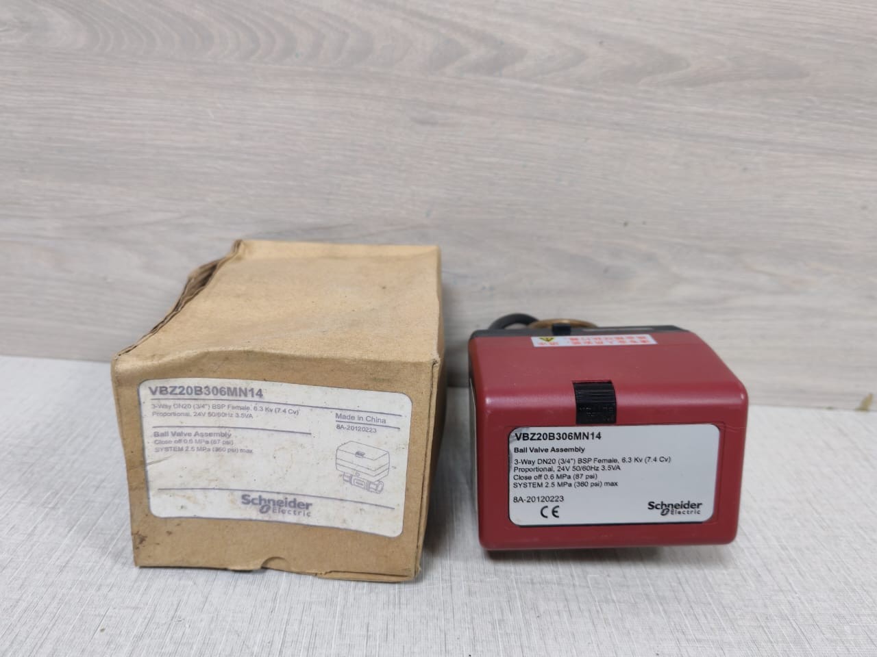 Schneider Electric VBZ20B306MN14 Kugelhahn-Baugruppe 3-Wege DN20 (3/4") BSP I