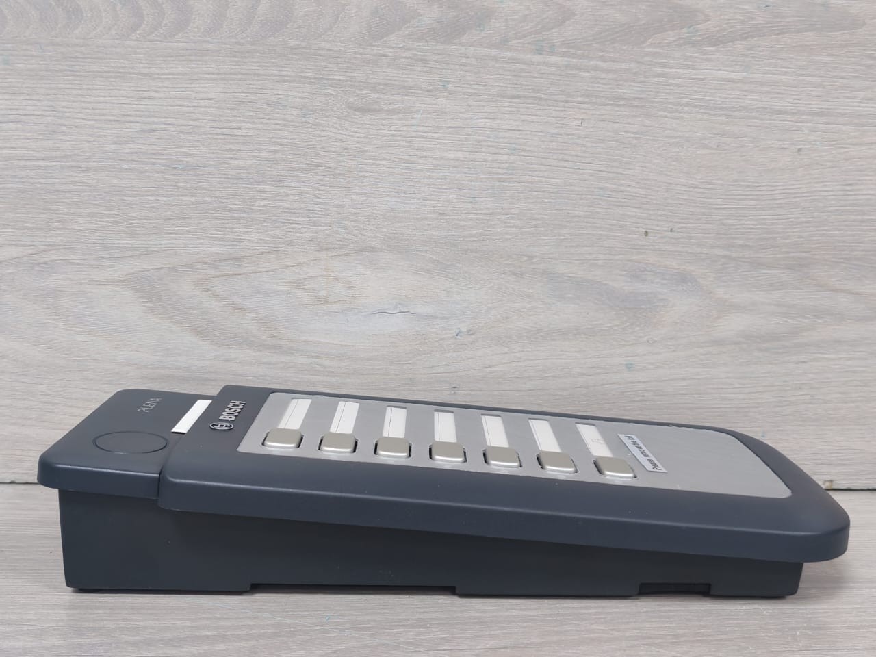 Bosch SW-00 Bosch LBB1957/00 Plena Voice Alarm Keyboard F01U512630 HW:1.1 SW:00 WK:1640 7