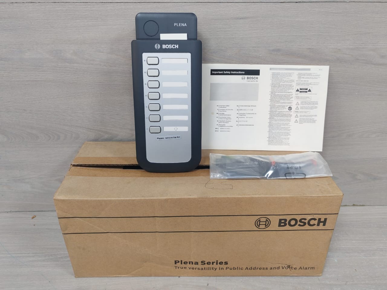 Bosch LBB1957/00 Plena Voice Alarm Keyboard F01U512630 HW:1.1 SW:00 WK:1640