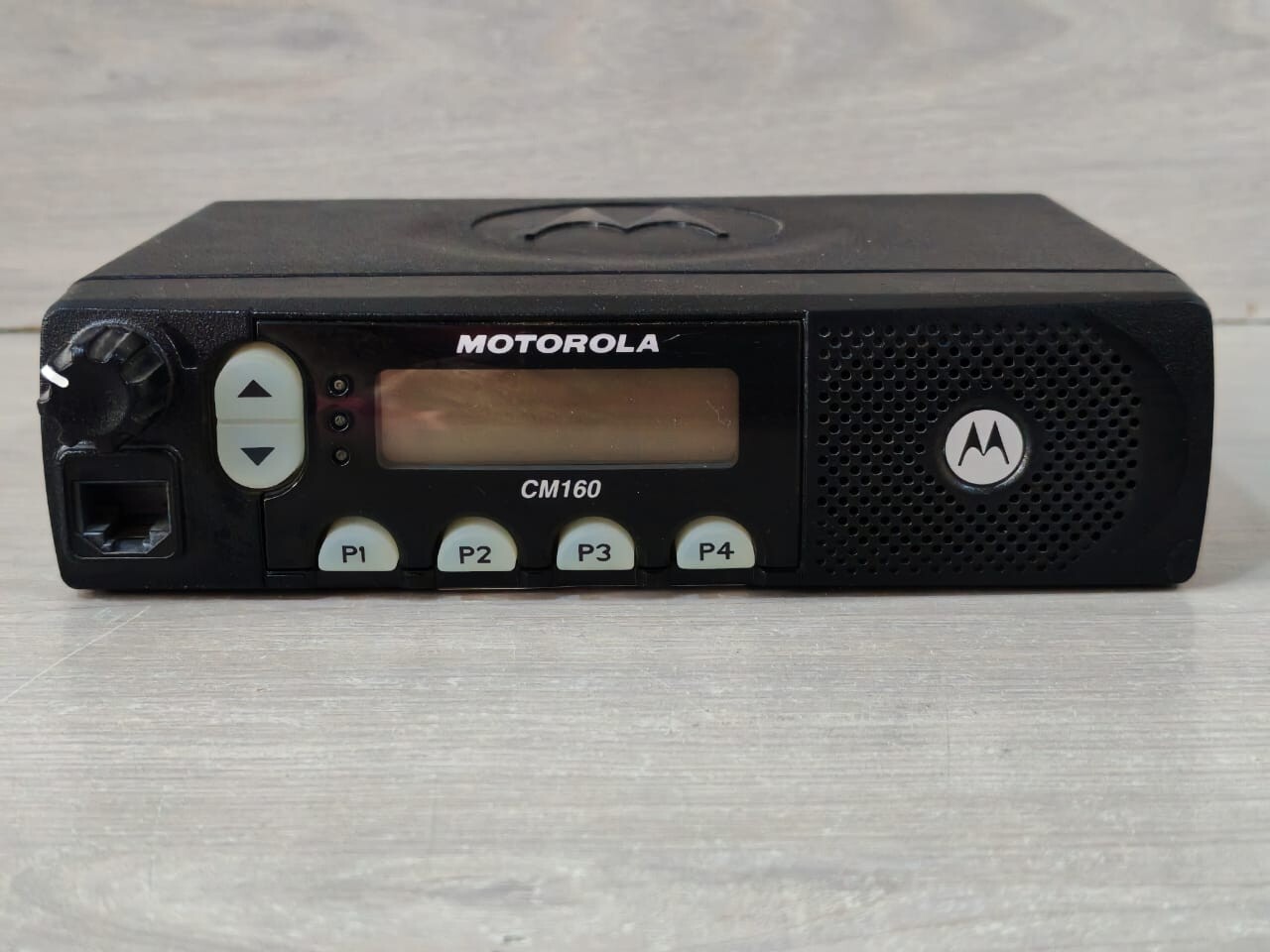Motorola CM-160 MOTOROLA CM 160 MDM50JNF9AA2AN MM304AA Commercial Mobile Radio 4