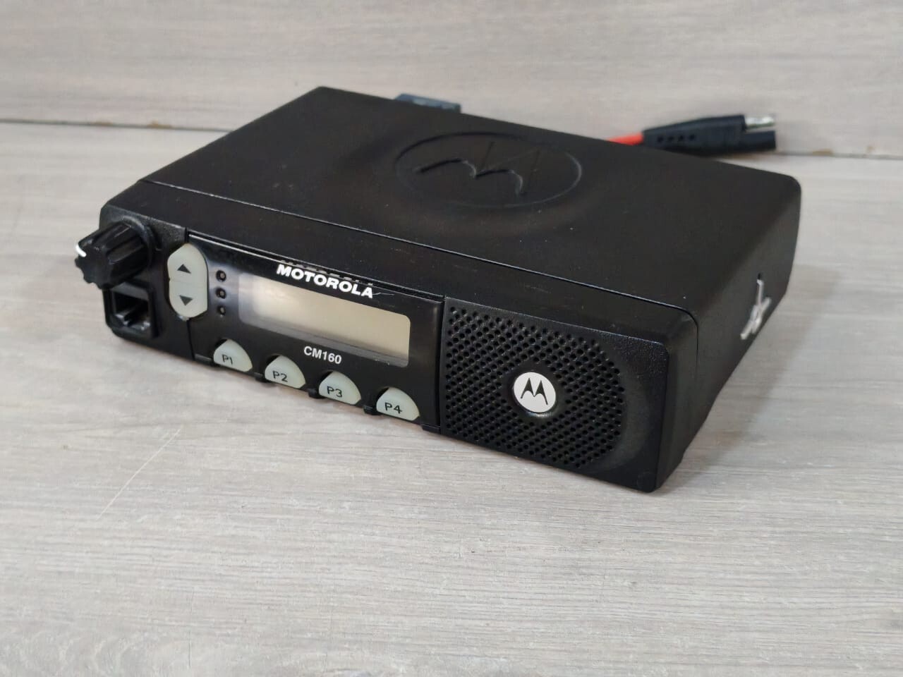 Motorola CM-160 MOTOROLA CM 160 MDM50JNF9AA2AN MM304AA Commercial Mobile Radio 9