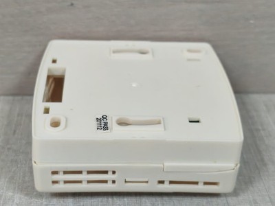 Johnson Controls ET12 Johnson Controls ET12 Thermostat 24Vac 8