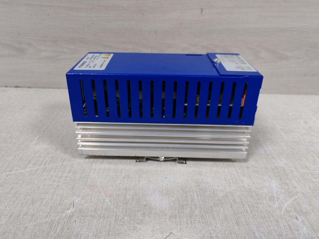 ADE VT400/9UC ADE VT400/9UC POWER REGULATOR TRI 400VAC 9KW - WITH DIRTY BOX 8