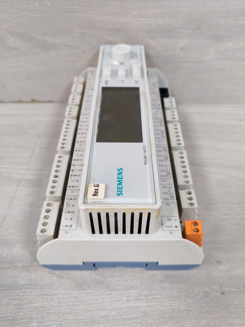 Siemens POL687.70/STD SIEMENS POL687.70/STD OS V9.22.00 Programmable Controller 24VAC 9