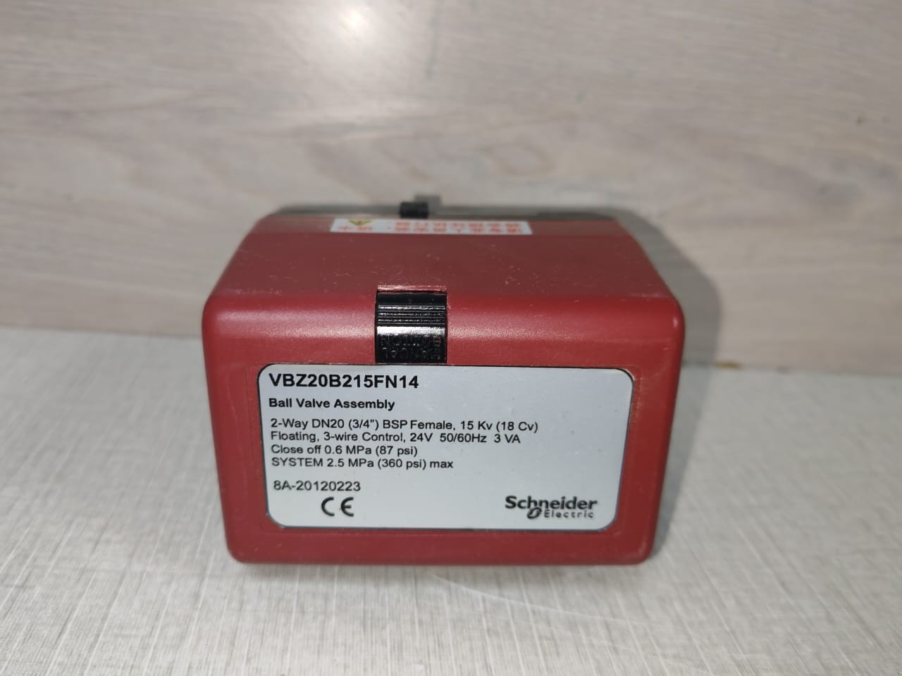 Schneider Electric VBZ20B215FN14 Schneider Electric VBZ20B215FN14 Kugelhahn-Baugruppe 2-Wege DN20 (3/4") BSP I 2