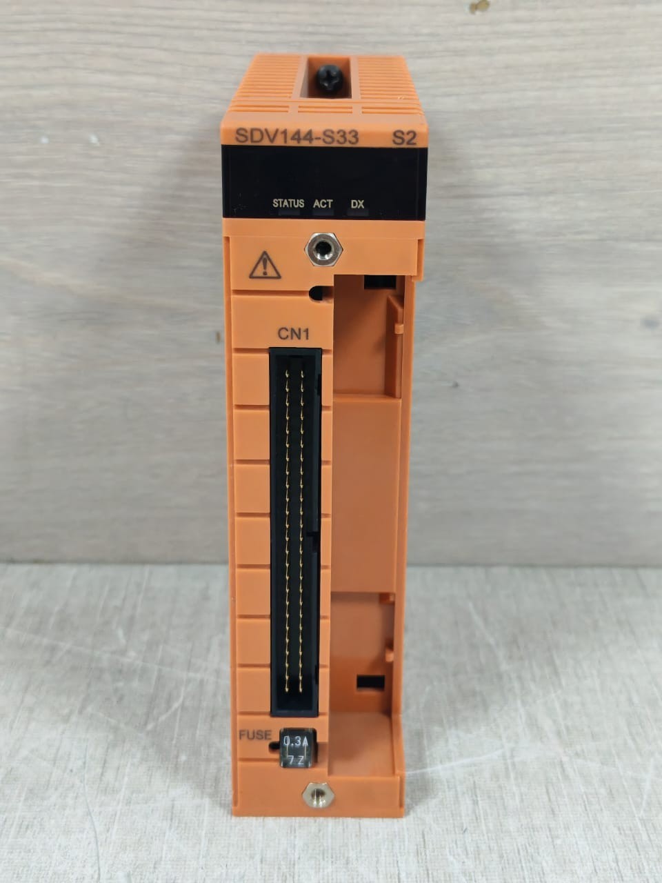 Yokogawa SDV144-S33 YOKOGAWA SDV144-S33 S2 DIGITAL INPUT MODULE W/ TERMINAL PIN 24VDC 300mA 3