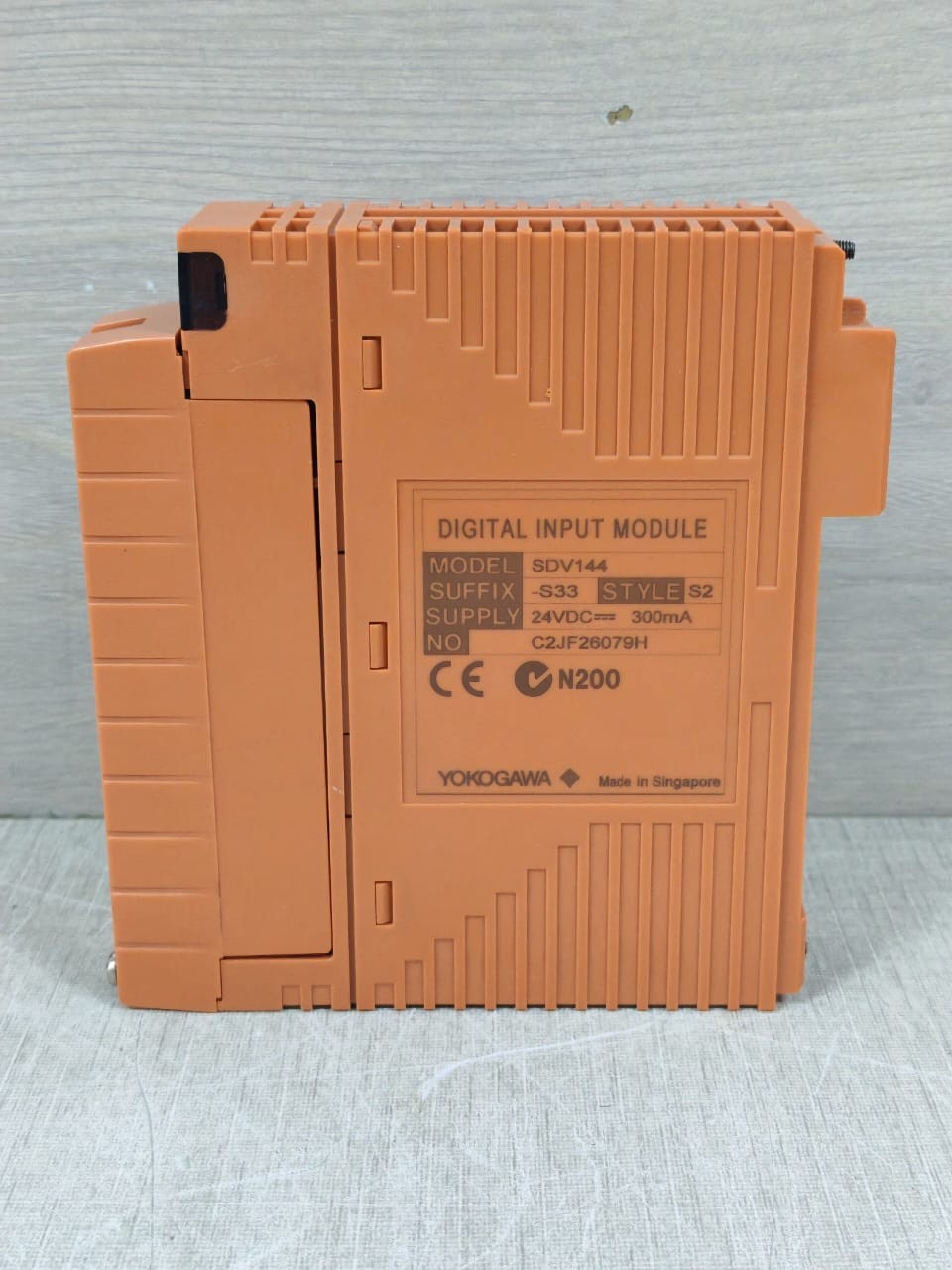 Yokogawa SDV144-S33 YOKOGAWA SDV144-S33 S2 DIGITAL INPUT MODULE W/ TERMINAL PIN 24VDC 300mA 9