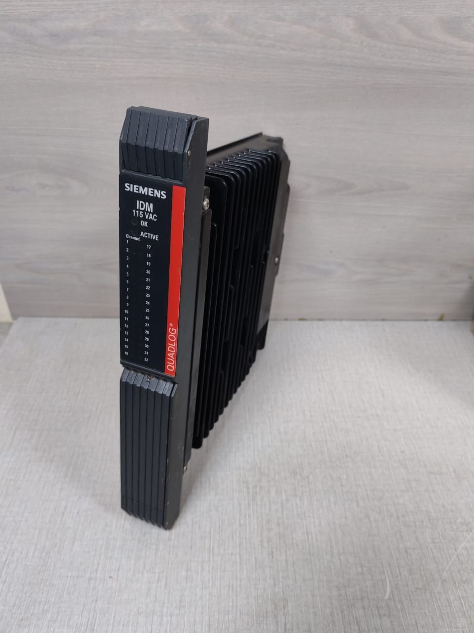 Siemens QLIDM115ACBBN SIEMENS QLIDM115ACBBN ROM VER.3.00 QUADLOG IDM INPUT DISCRETE MODULE 115VAC 4