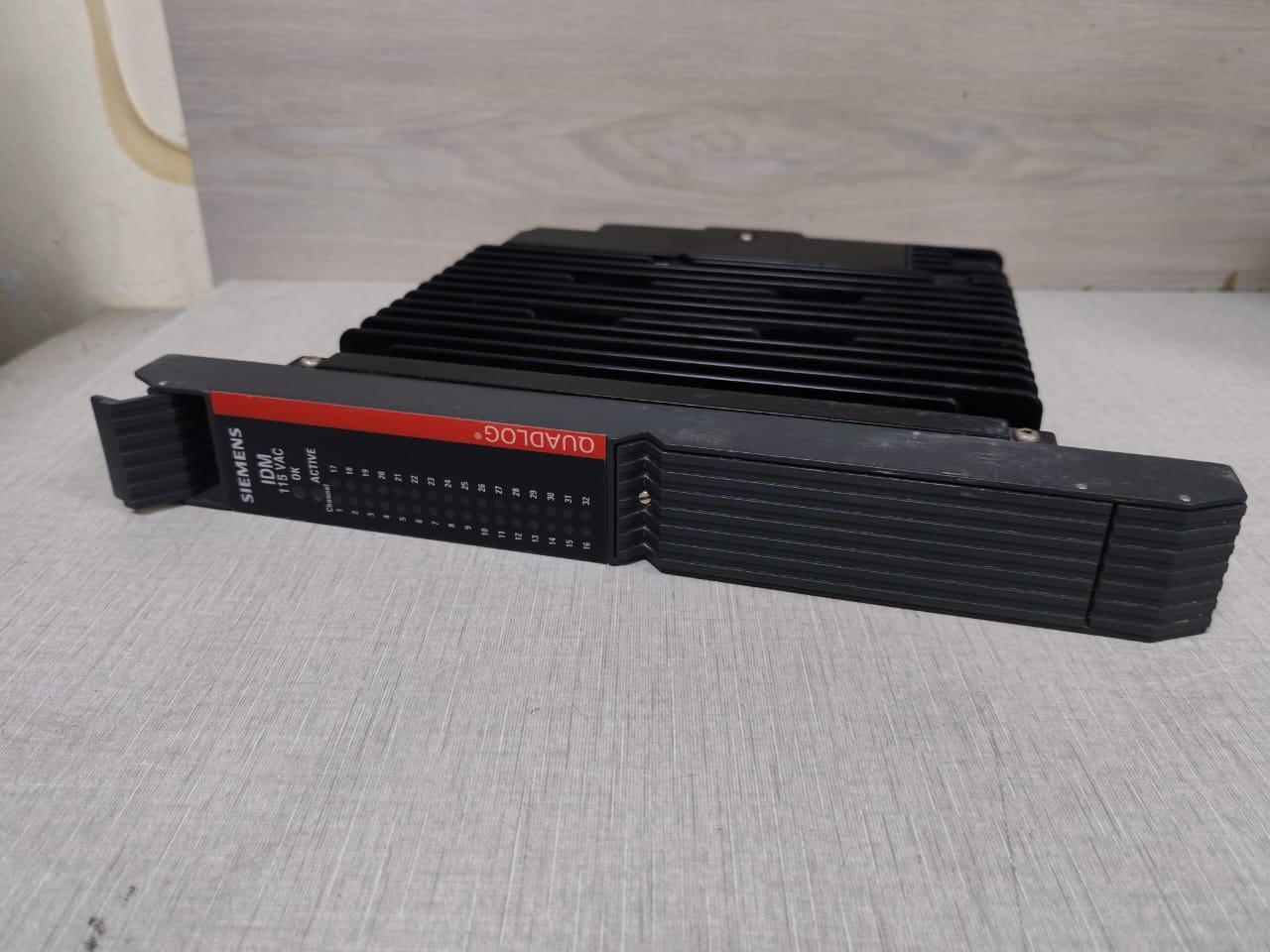 Siemens QLIDM115ACBBN SIEMENS QLIDM115ACBBN ROM VER.3.00 QUADLOG IDM INPUT DISCRETE MODULE 115VAC 6