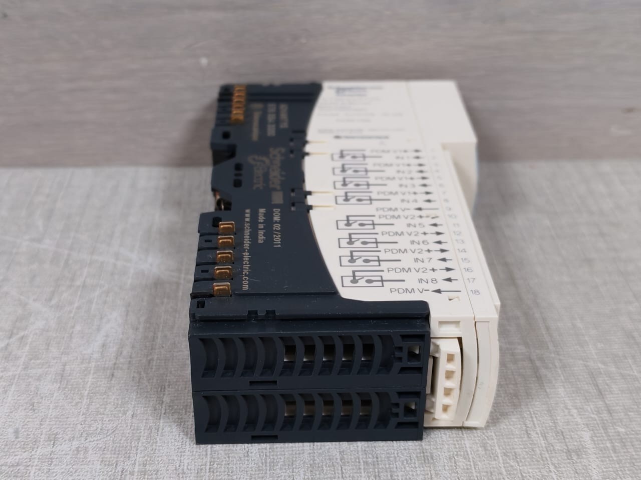 Schneider Electric RL-08 Schneider Electric STBDDI3725 Basic Digital Input Module STB PV:04SV:01.59 RL:08 6