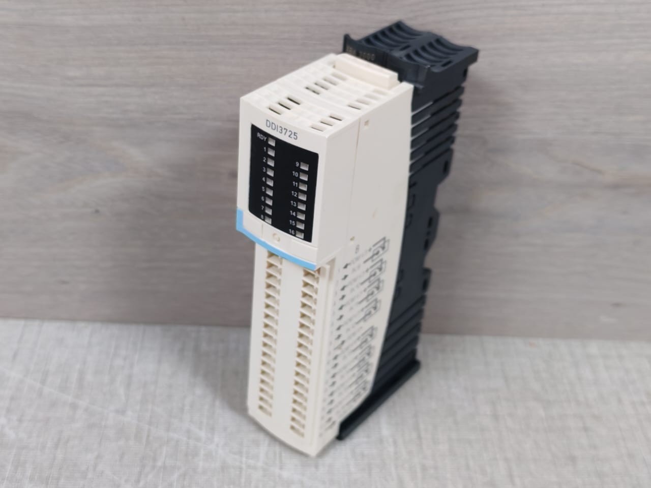 Schneider Electric RL-08 Schneider Electric STBDDI3725 Basic Digital Input Module STB PV:04SV:01.59 RL:08 9
