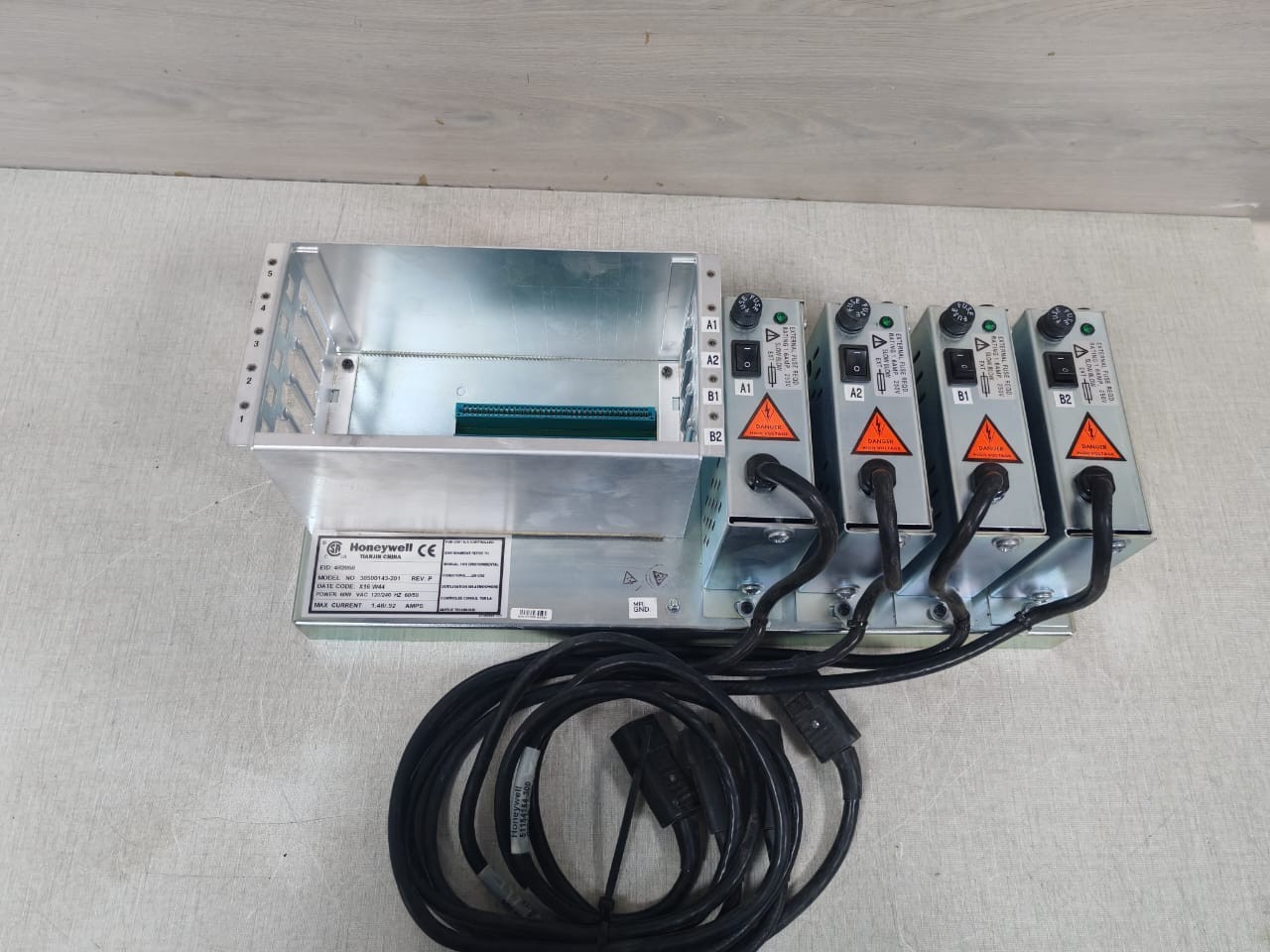 Honeywell 38500143-201-REV:P HONEYWELL 38500143-201 REV:P LCNE HUB ASSY MIT 4 NETZTEILEN 6