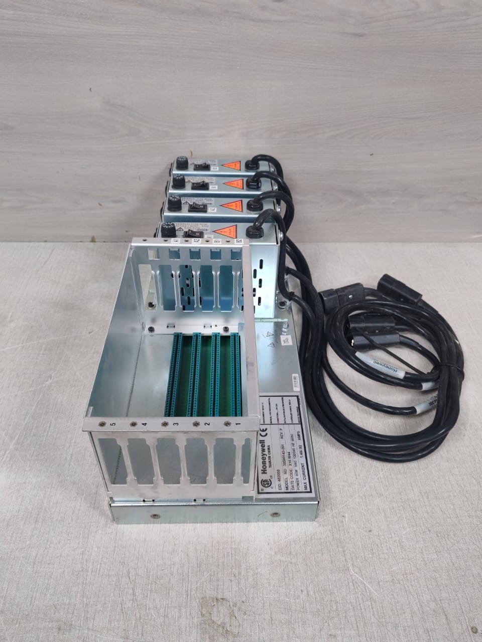 Honeywell 38500143-201-REV:P HONEYWELL 38500143-201 REV:P LCNE HUB ASSY MIT 4 NETZTEILEN 10