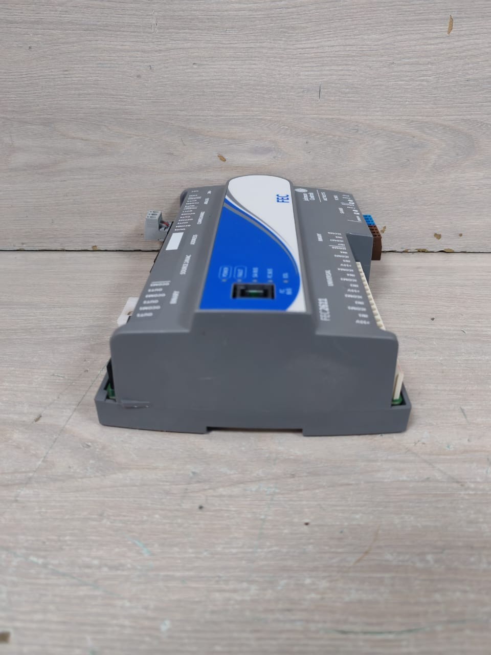 Johnson Controls FEC2611-0 JOHNSON CONTROL MS-FEC2611-0 FIELD EQUIPMENT CONTROLLER 17 POINT 7