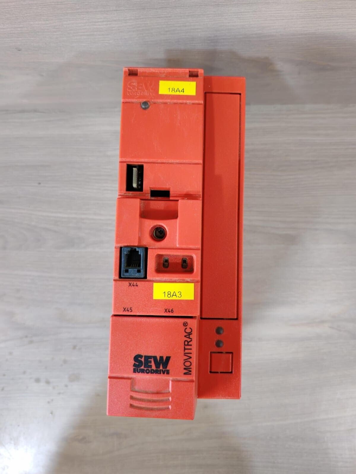 SEW EURODRIVE MC07B0005-5A3-4-S0/FSC11B INVERTER MOVITRAC B- NO ANY ACCS