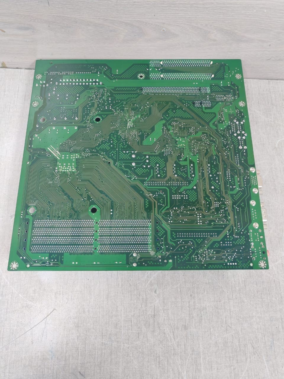 Siemens D2461-C12 FUJITSU-SIEMENS D2461-C12 GS 3 / W26361-W1371-Z2-03-36 MOTHERBOARD 7