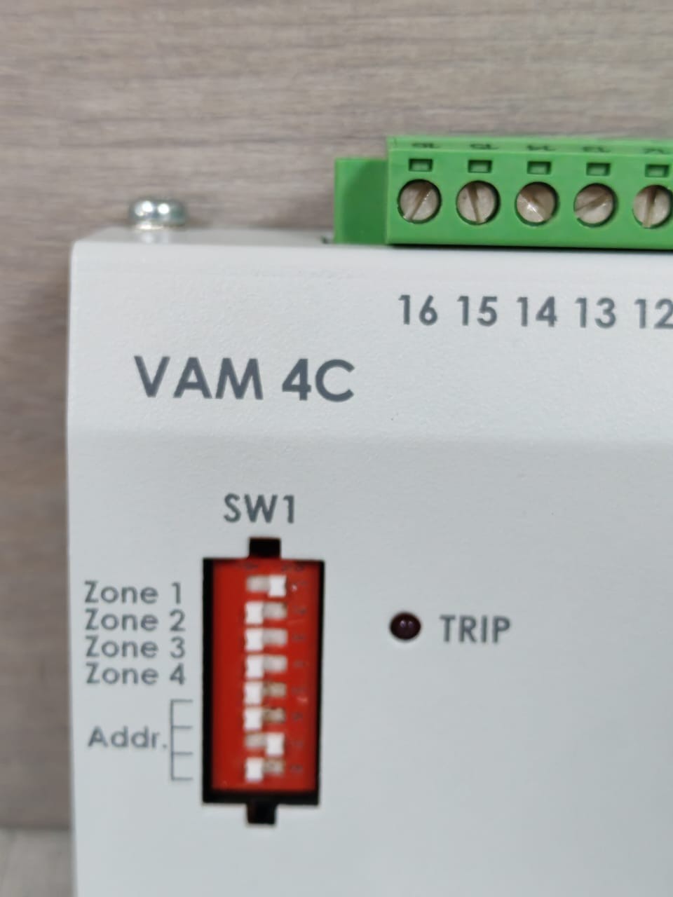 Schneider Electric VAM-4C-/-VAM4CSE-027743 SCHNEIDER ELECTRIC VAM 4C / VAM4CSE-027743 I/O UNIT 4