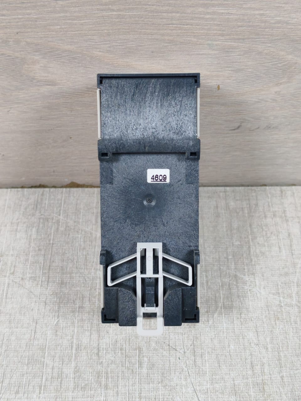 Jung 2142-REG JUMP RANGE / LINE COUPLING 2142 REG 8