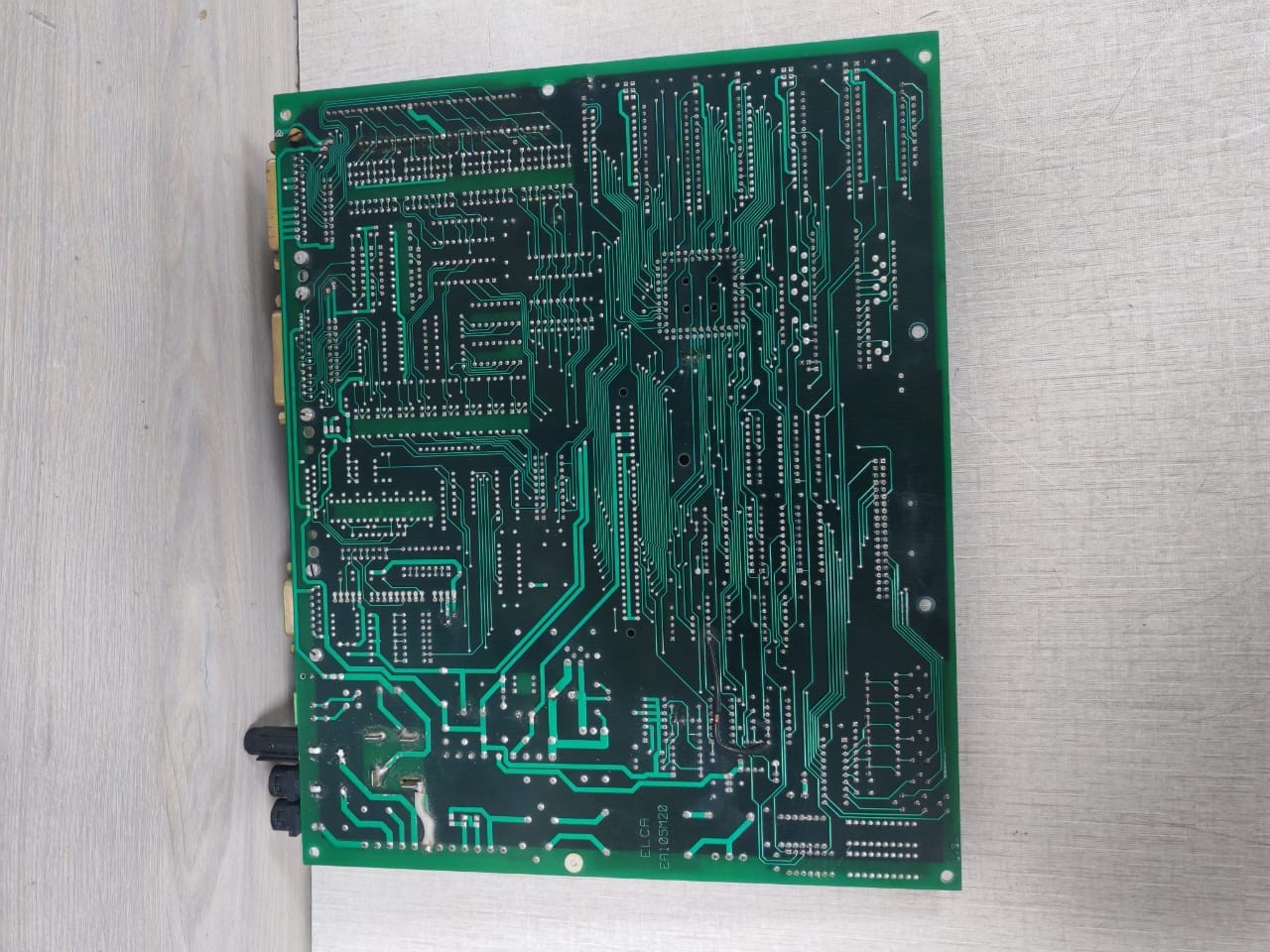ELCA EA105M20 ELCA EA105M20 MOTHERBOARD 9