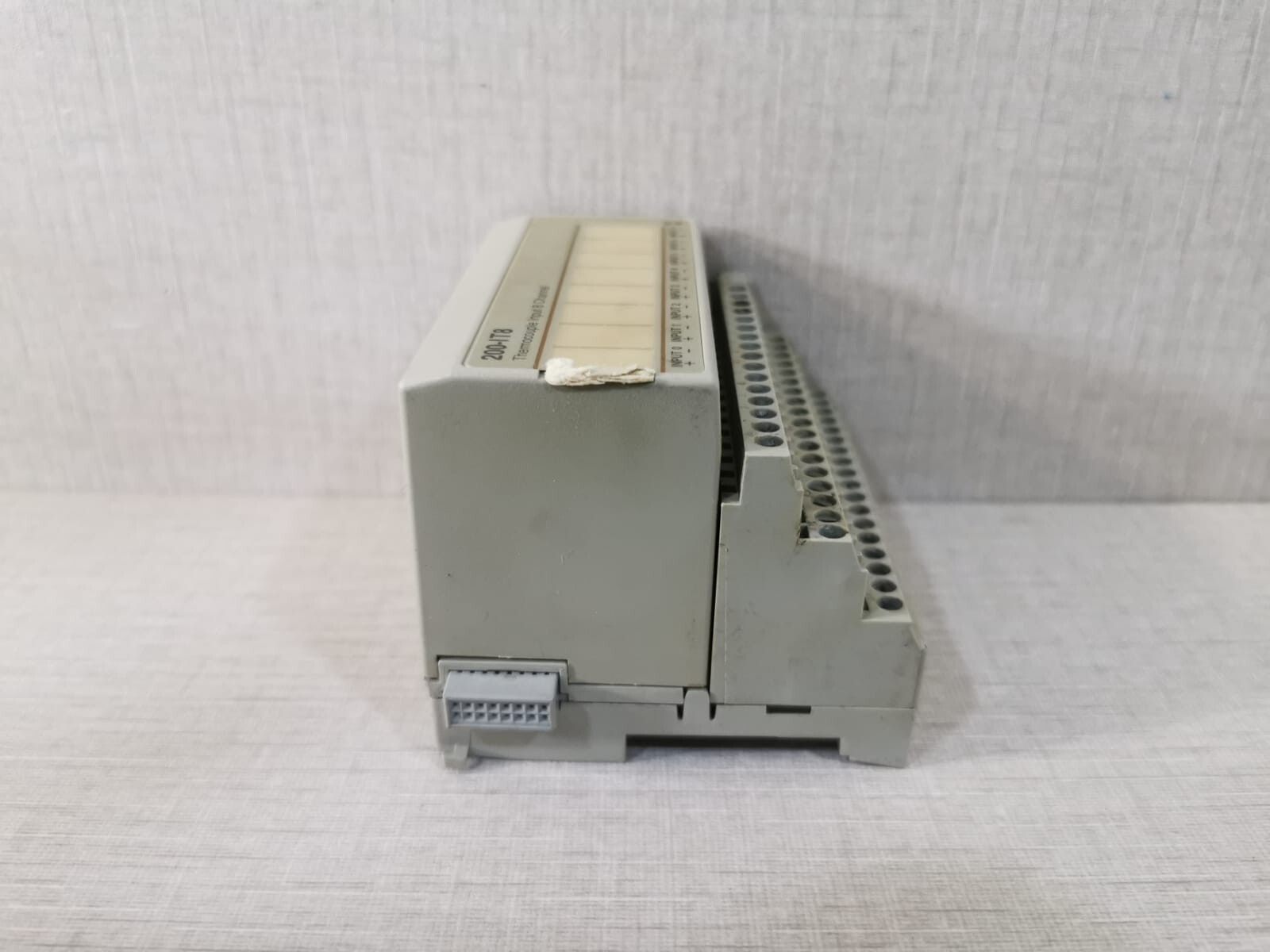 ABB S200-IT8 ABB S200-IT8 & S200-TB3T / 3 Wire RTD Input 8 Channel 8