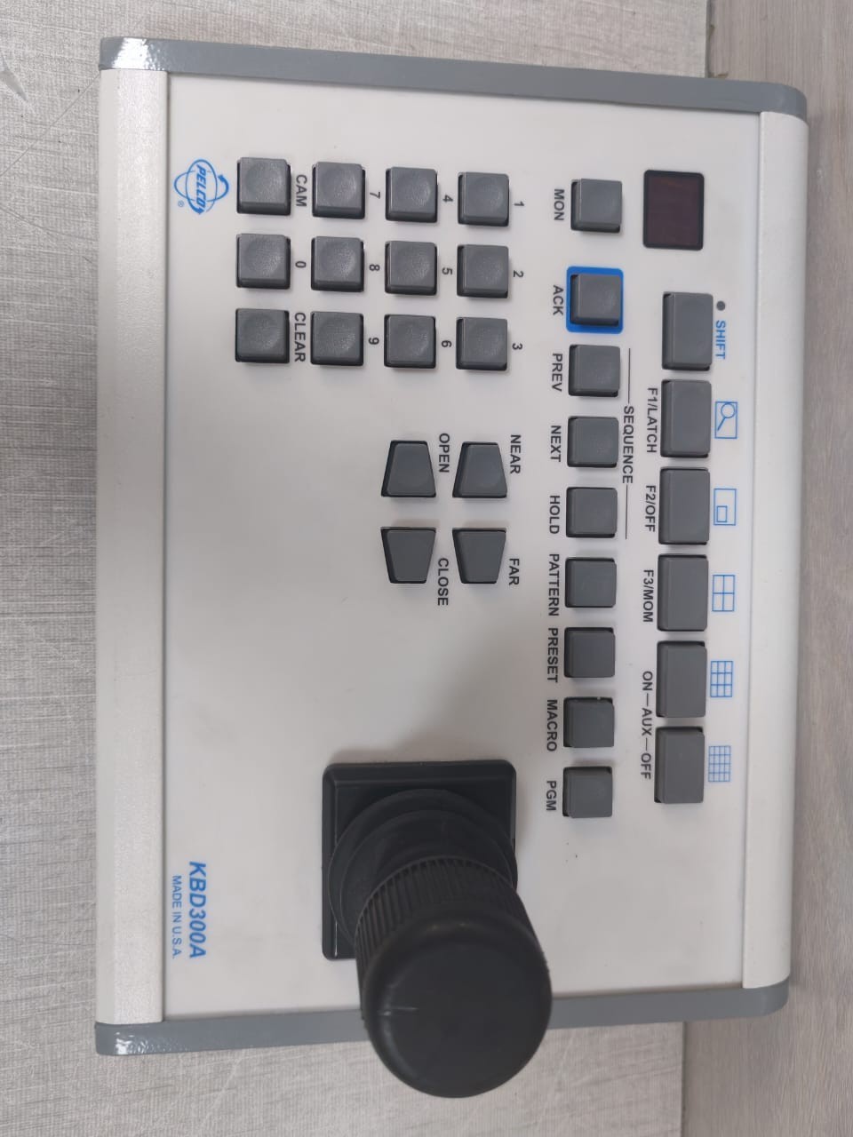 Pelco KBD300A PELCO KBD300A KEYBOARD CONTROLLER 4
