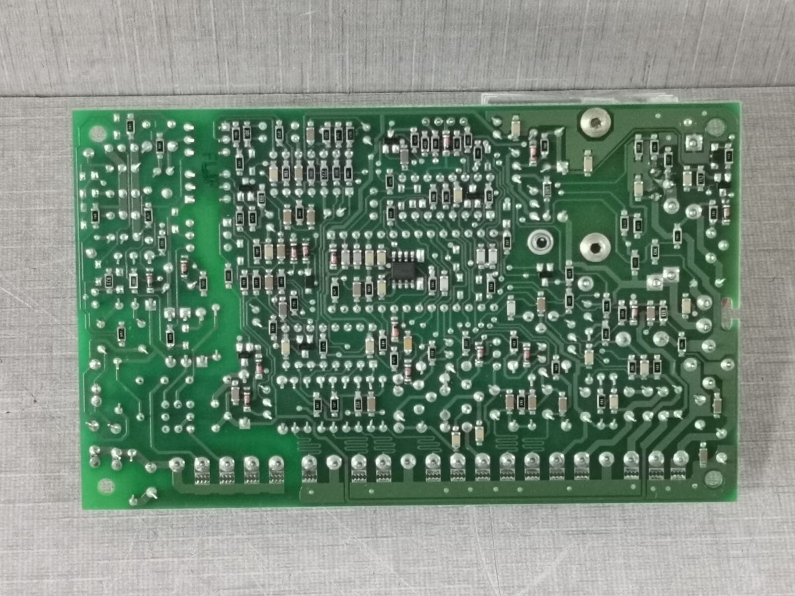 DSC PC585 DSC PC585 - 300/50 Alarm Security System Motherboard 9