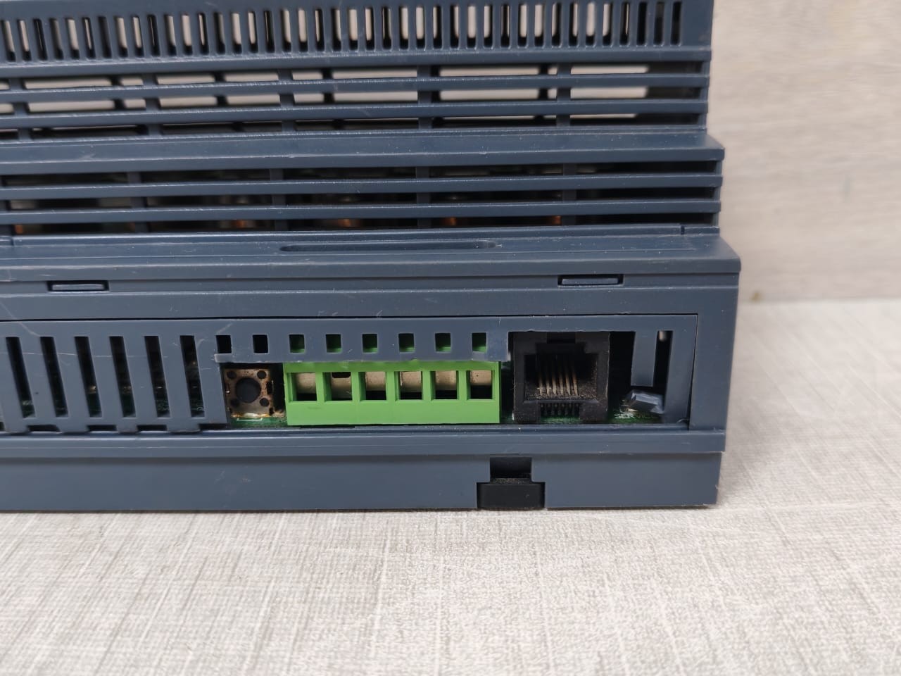 Philips DDRC810DT-GL-DC Philips Dynalite DDRC810DT-GL-DC Relay Controller 100-240V 50/60Hz 0.25A 4