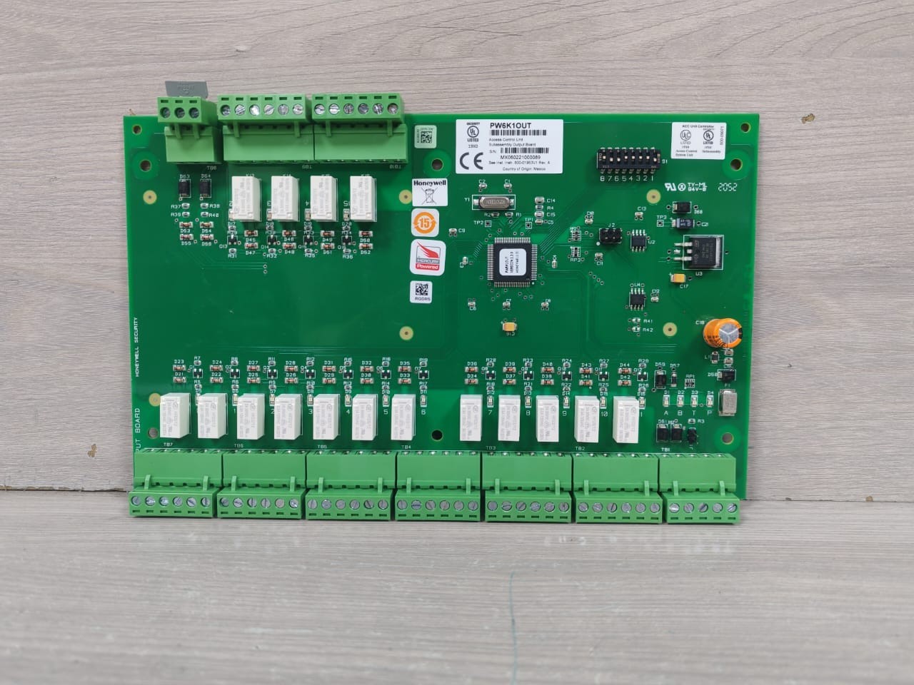 Honeywell PW6K1OUT HONEYWELL PW6K1OUT ACCESS CONTROL UNIT SUBASSEMBLY OUTPUT BOARD 3