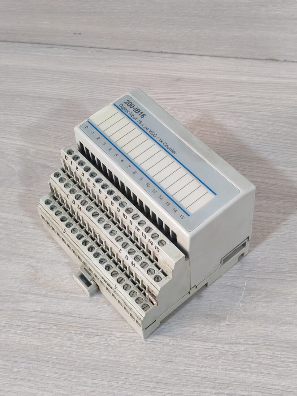 ABB INPUT-16 ABB S200-IB16 & S200-TB3 DIGITAL INPUT 16 X 24VDC/1X COUNTER 10