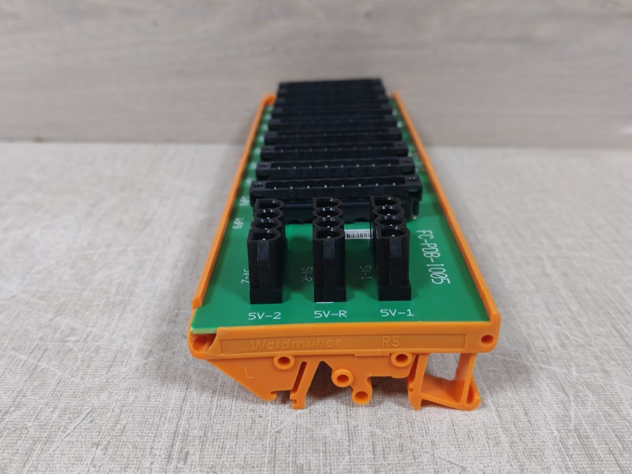 Honeywell IO05 Honeywell FC-PDB-IO05 Power Distribution Unit 5
