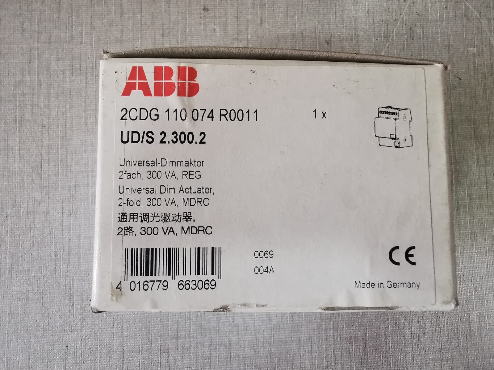 ABB R0011 ABB UD/S 2.300.2 Universal Dim Actuator 2CDG 110 074 R0011 2