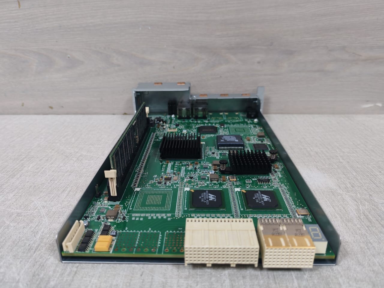 Bosch F.01U.025.263 Bosch DVA-SCIK-12A DiskArray Controller F.01U.025.263 10