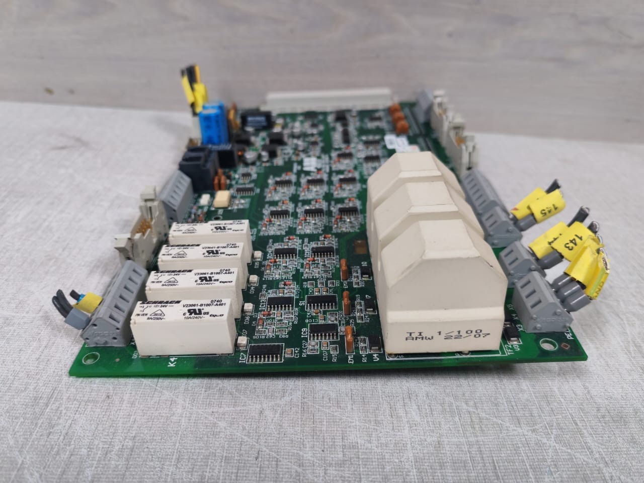 ABB ABB-100 ABB 100 TAS.580.0550.G00 HARDWARE VERSION 04 BOARD ABB100 3