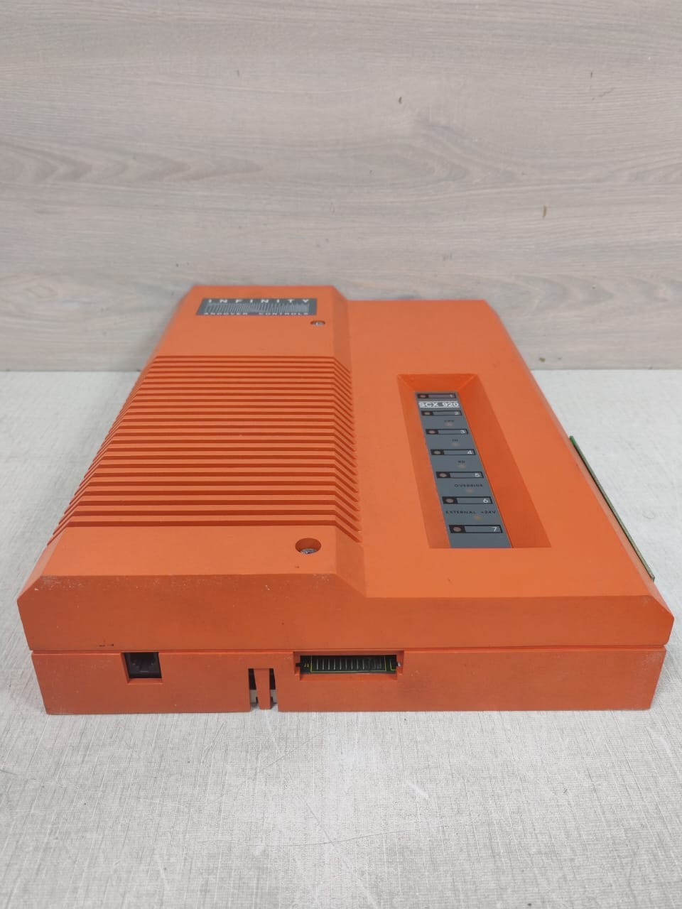 INFINITY SCX-920 INFINITY ANDOVER CONTROL SCX 920 MAIN CONTROL BOARD & CASE 8