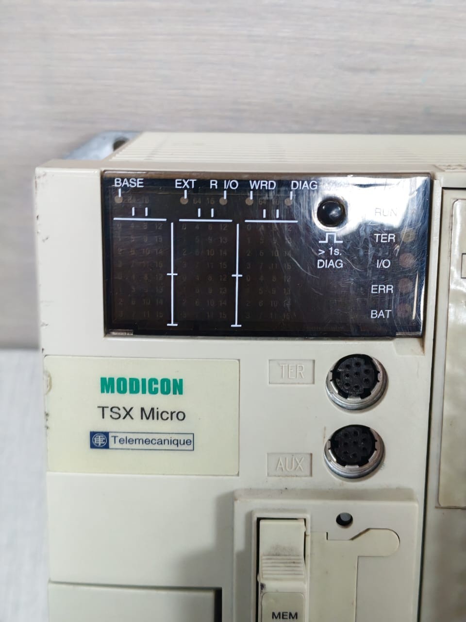 Schneider Electric TSX3721001 SCHNEIDER TELEMECANIQUE MODICON TSX MICRO TSX3721001 TSXDMZ +TSXAEZ MODULE 4