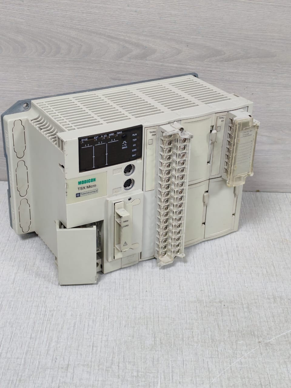 Schneider Electric TSX3721001 SCHNEIDER TELEMECANIQUE MODICON TSX MICRO TSX3721001 TSXDMZ +TSXAEZ MODULE 8