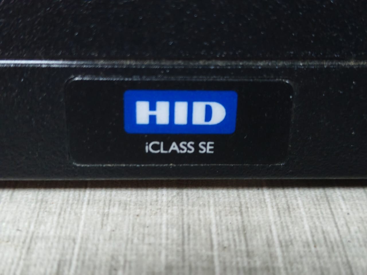 HID FW-00117 HID ICLASS SE R40E 920NTNNEK00000 FW:00117-R WALL SWITCH READER 3
